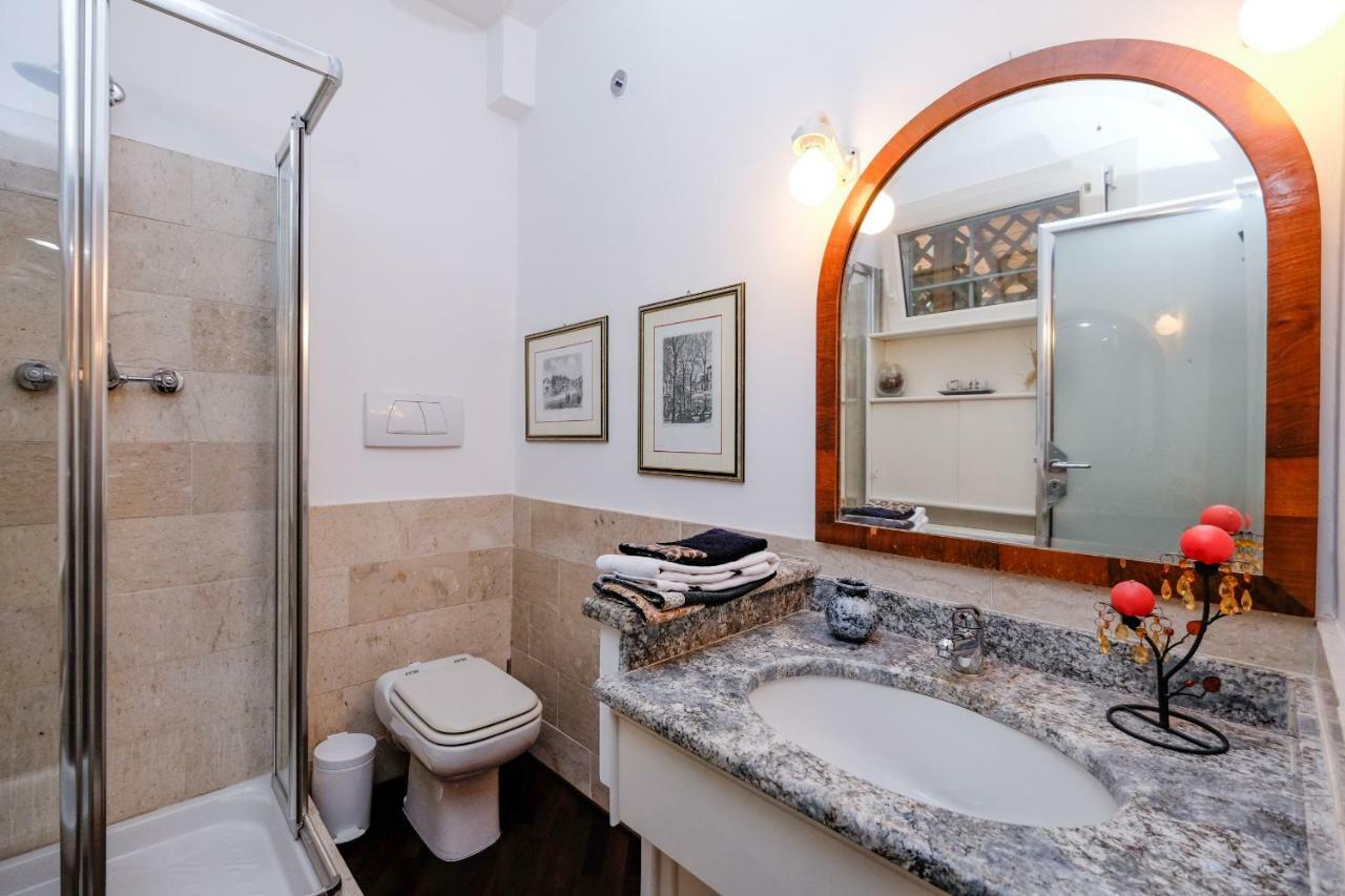 Amazing Penthouse With Terrace By Caracalla Appartement *