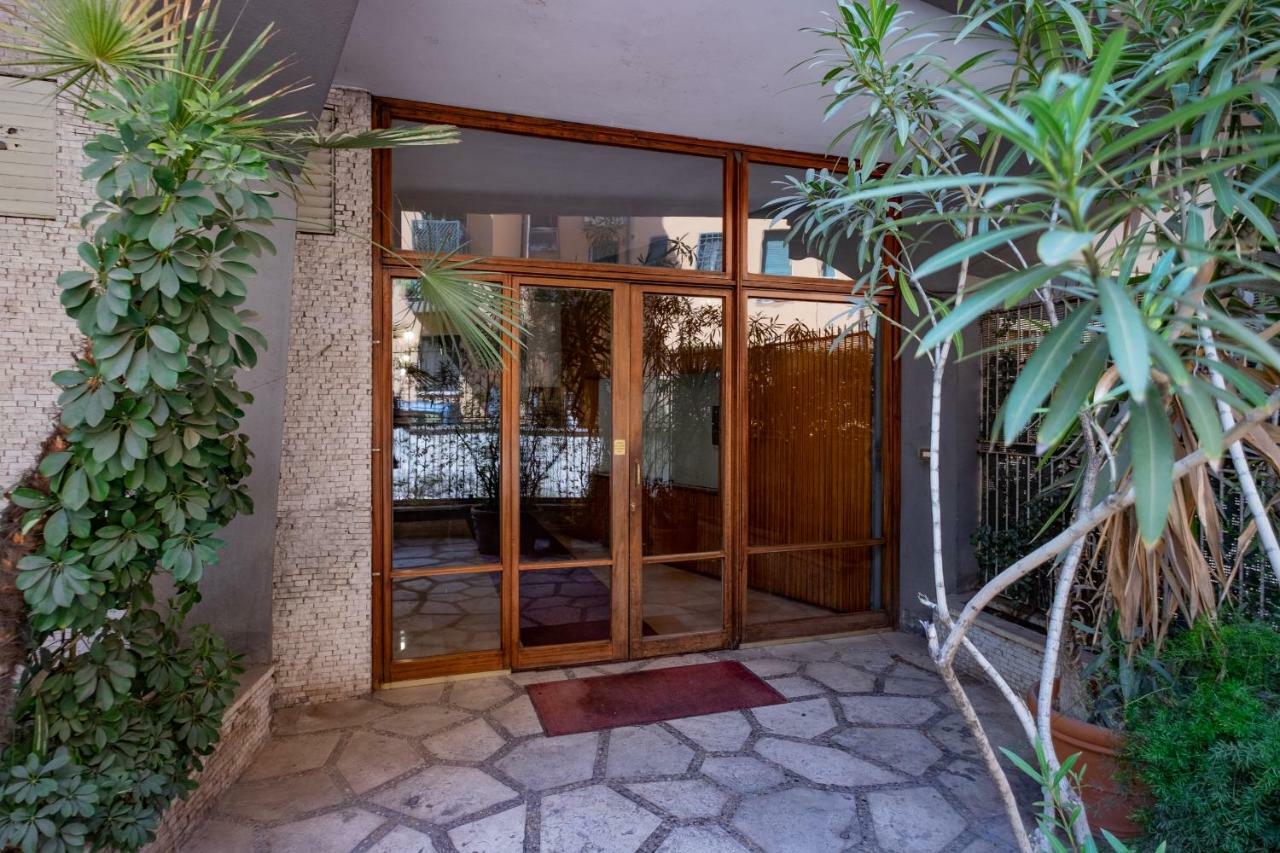 Amazing Penthouse With Terrace By Caracalla Appartement